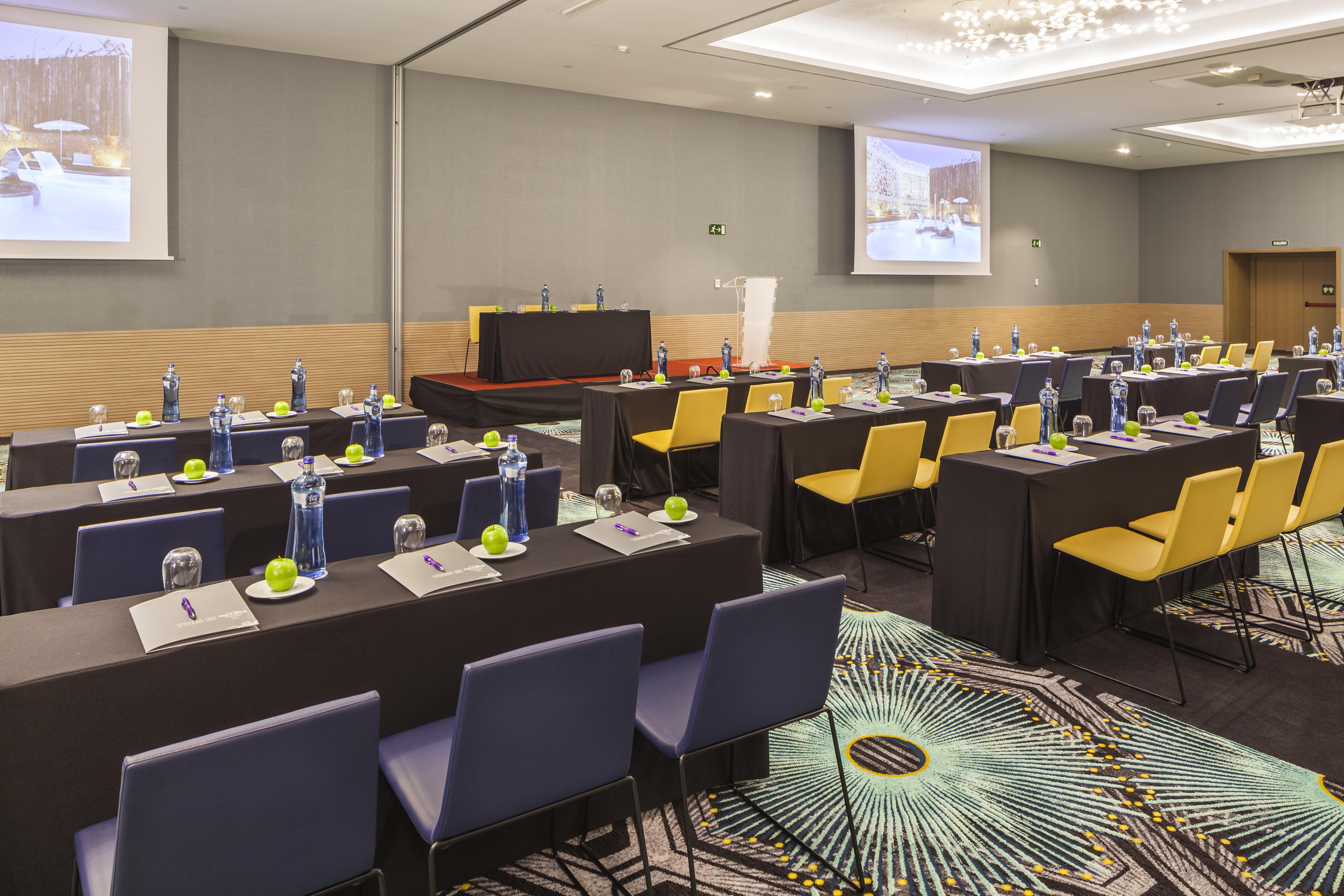 Hard Rock Hotel Ibiza Playa d'en Bossa Exterior photo Meeting room