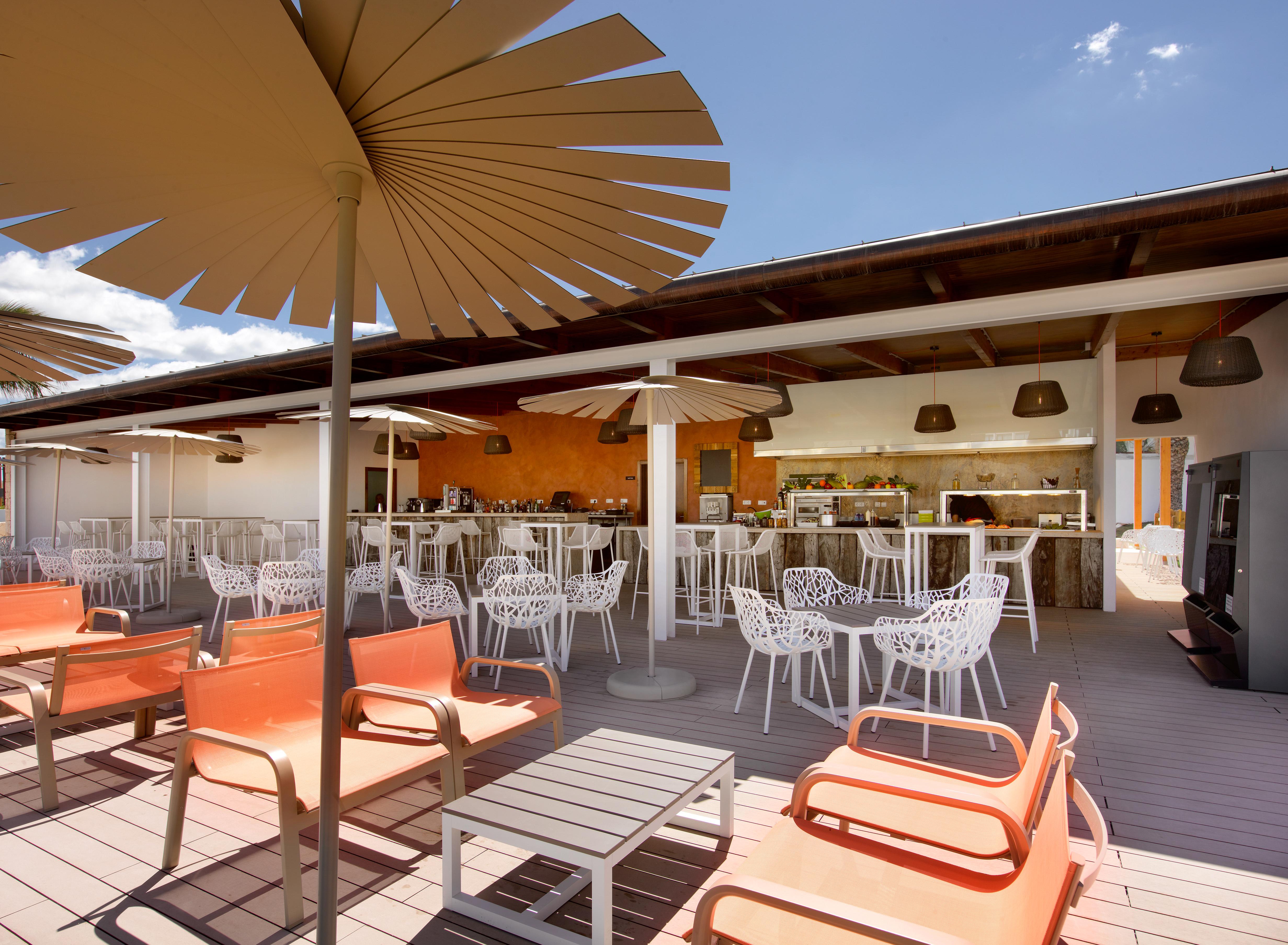 Hard Rock Hotel Ibiza Playa d'en Bossa Exterior photo The rooftop bar