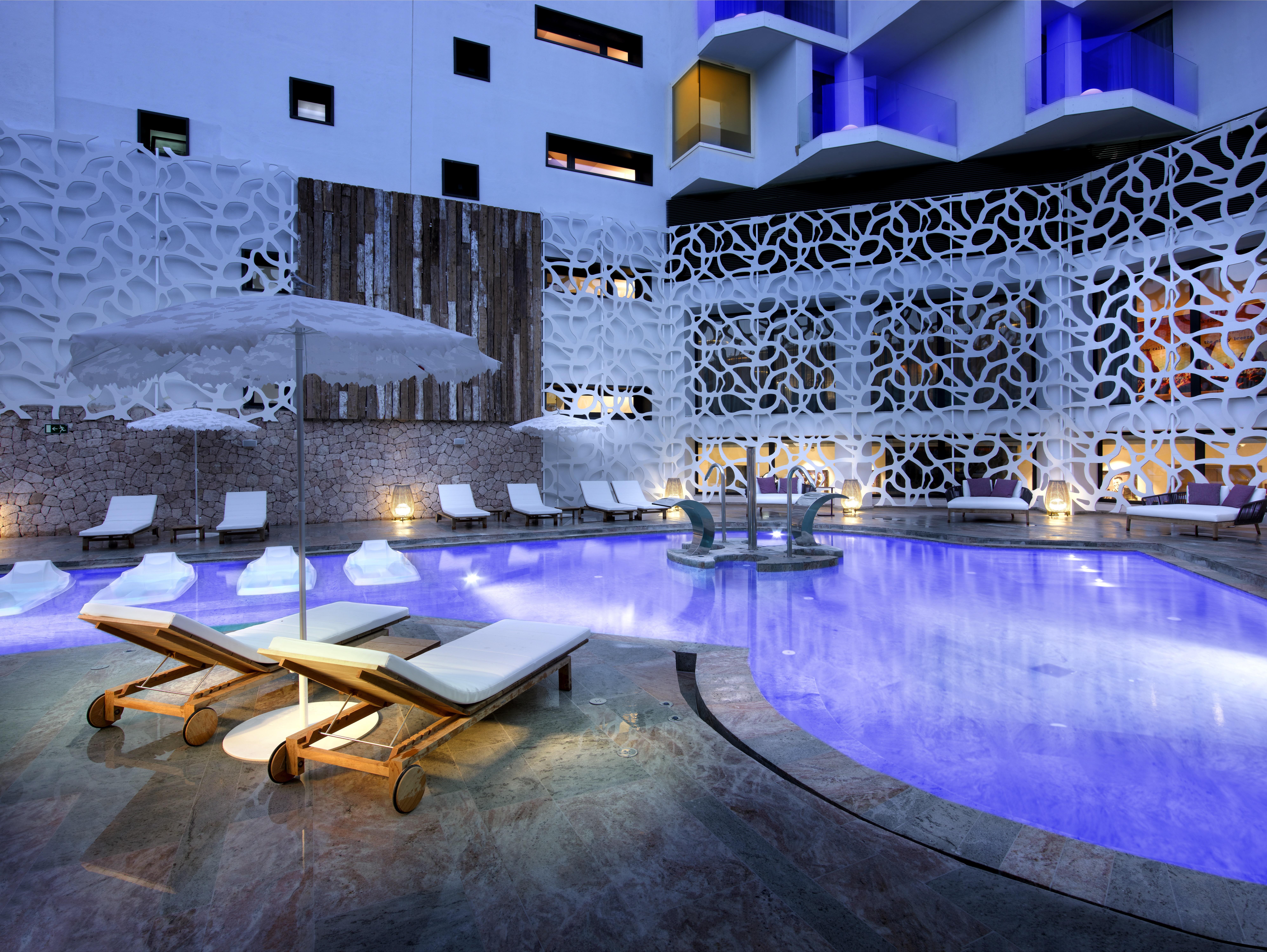 Hard Rock Hotel Ibiza Playa d'en Bossa Exterior photo The pool at the hotel