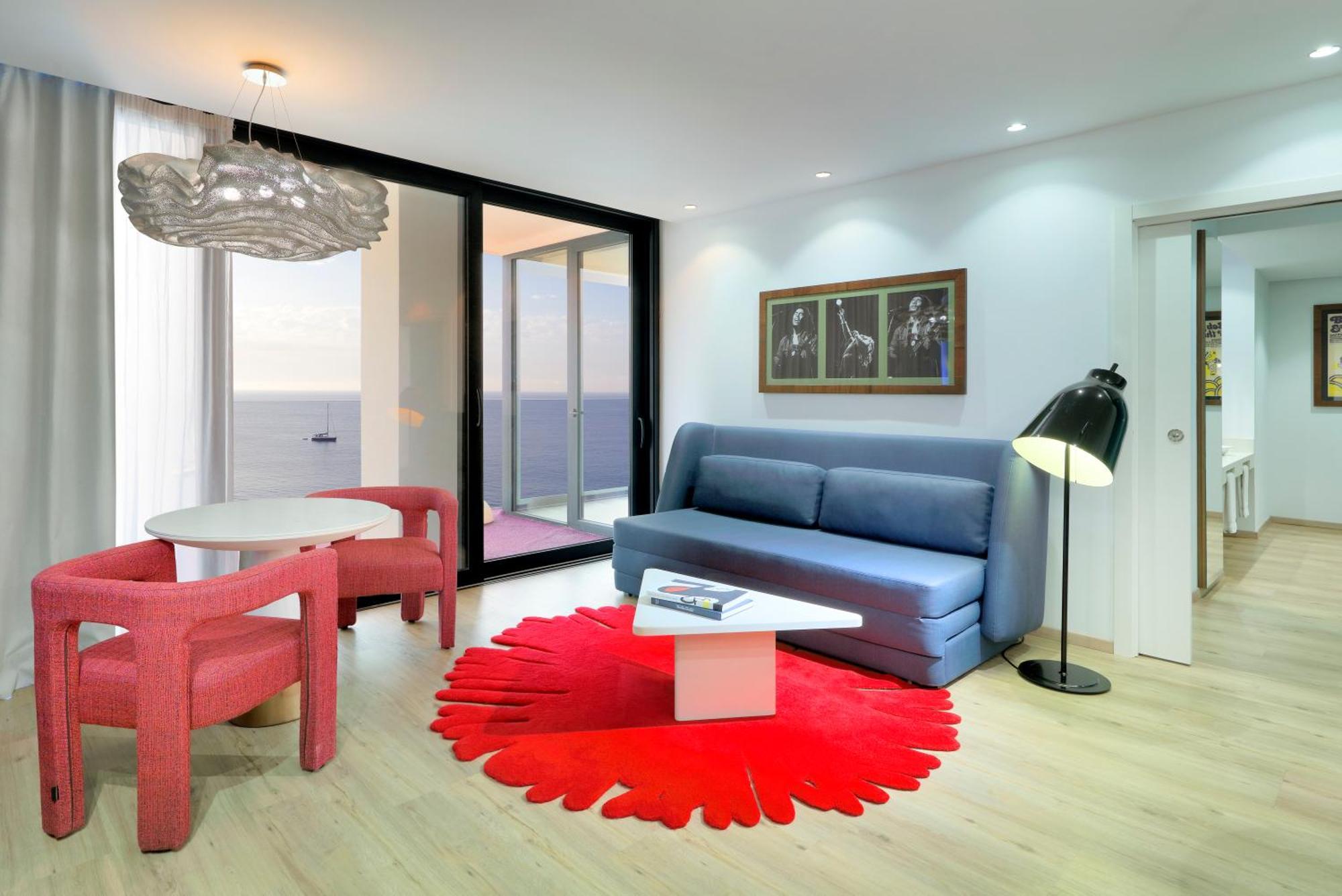 Hard Rock Hotel Ibiza Playa d'en Bossa Exterior photo A living room