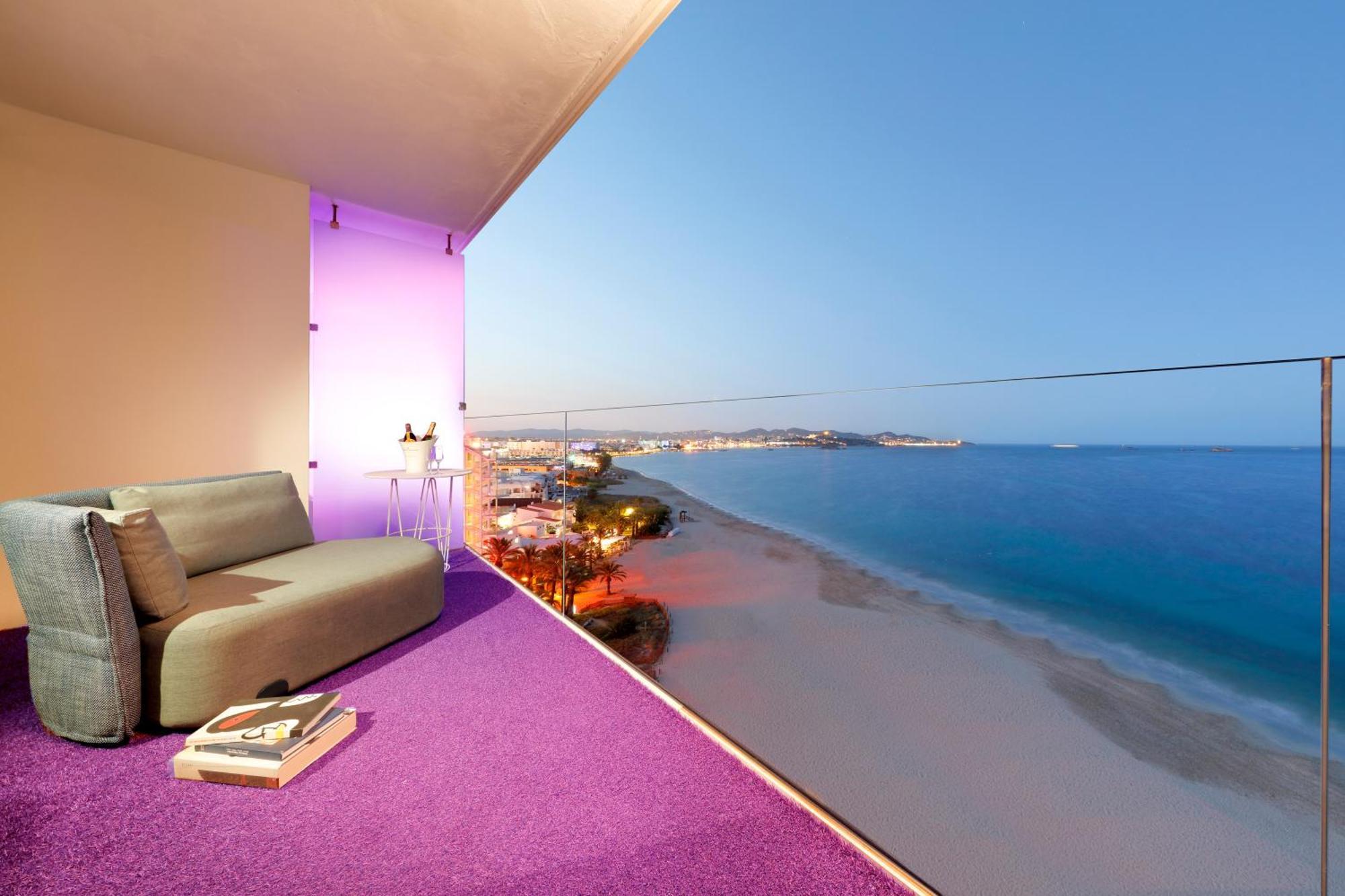 Hard Rock Hotel Ibiza Playa d'en Bossa Exterior photo View from a suite