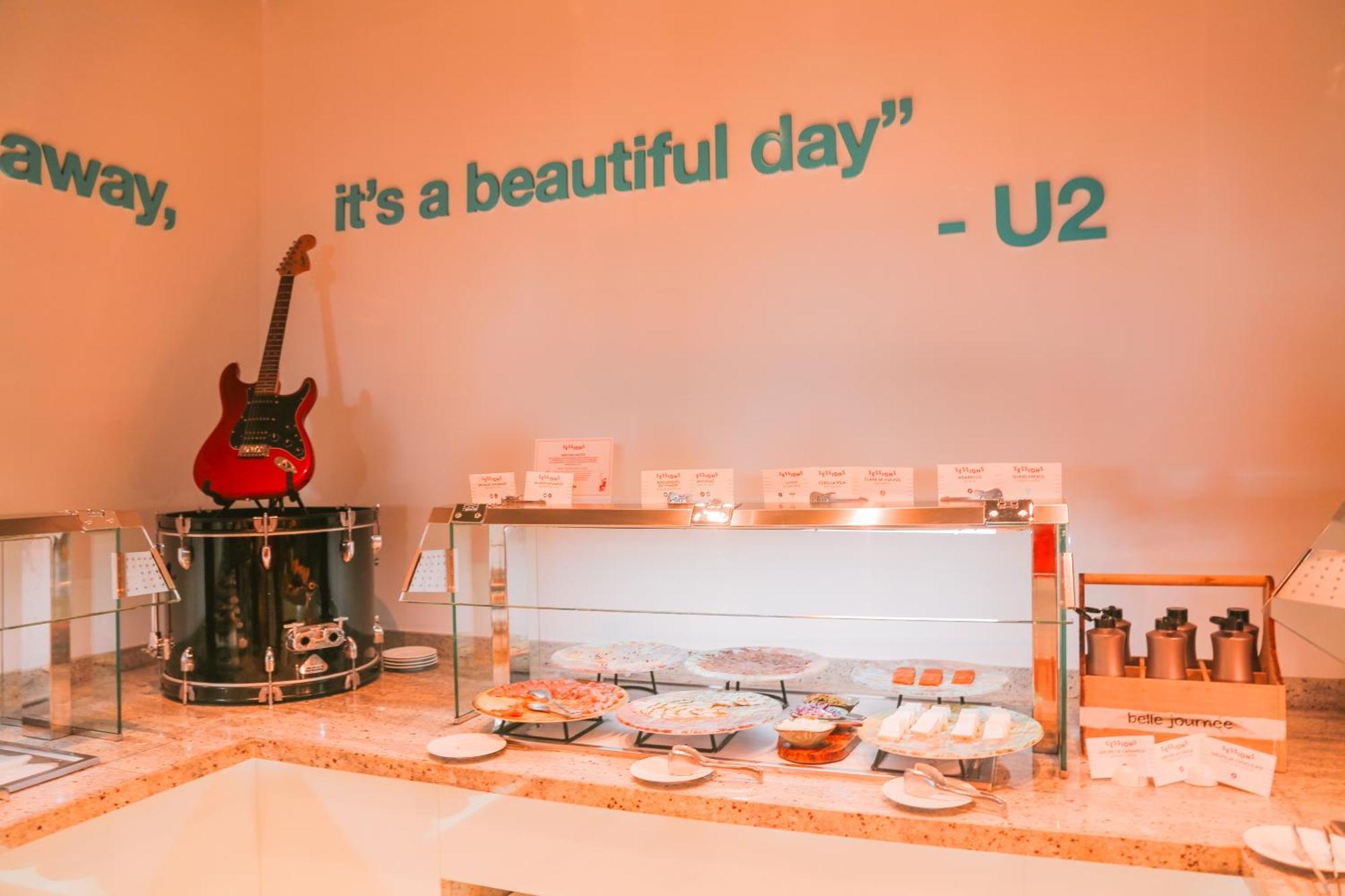 Hard Rock Hotel Ibiza Playa d'en Bossa Exterior photo A quote from U2's "Beautiful Day" on the wall of a coffee shop in Vienna, Austria